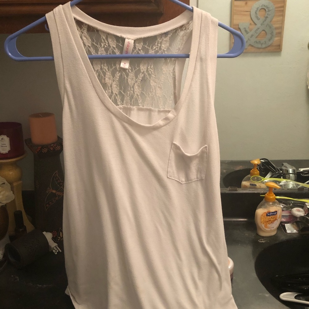 Fancy tank top, lace back